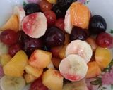 عکس مرحله 1 از دستور سالاد میوه🍌🍒🍑🍏
