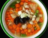 Foto langkah ke 4 dari resep Sop Ayam Sosis.