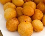 صورة لخطوة 4 من وصفة لقيمات ولا ألذ 😋