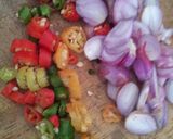 Foto langkah ke 2 dari resep Sambel Embe (Bawang Goreng) Khas Bali.
