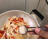 Foto langkah ke 5 dari resep Tumis Jamur Pedas.
