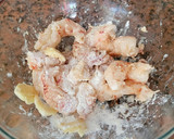 Foto del paso 3 de la receta: Langostinos fritos con castañas