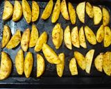 બેકડ પોટેટો વેજીસ (Baked potato wedges recipe in Gujarati) રેસીપી સ્ટેપ3ફોટો