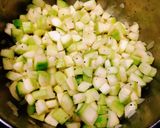 Cukkini krémleves recept fázis 2 fotója