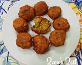 A picture of step 5 of Aloo Methi Bondas.
