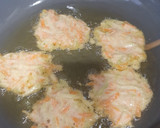 Foto del paso 5 de la receta: Fritters de zanahoria y calabacín