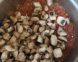 Foto del paso 3 de la receta: Salsa de champiñones y tomate para pasta