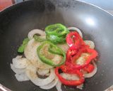 Foto del paso 2 de la receta: Merluza al horno con papas y verduras