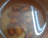 عکس مرحله 1 از دستور شیر بادام عسلی