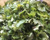 A picture of step 1 of Coriander mint chutney.