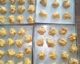 Foto langkah ke 5 dari resep Soes Goreng sosis.