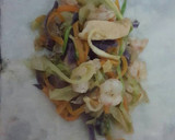 Foto del paso 3 de la receta: Rollitos de primavera de langostinos y pollo