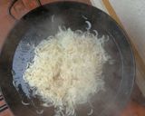 Foto del paso 1 de la receta: Paella de bacalao y garbanzos