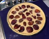 Une image de l'étape 10 de Tarte aux prunes d'ente (pâte brisée prune vanille).