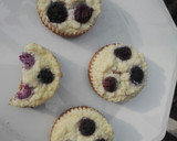 Foto del paso 4 de la receta: Mini tartas o bocaditos de ricota y arándanos saludable!