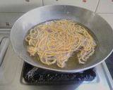 A picture of step 4 of Aloo besan sev.