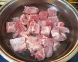 Hình bước làm 1 của món Canh hoa chuối sườn non