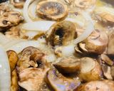 A picture of step 4 of Sautéed Portobello Mushrooms.