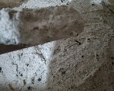 Foto del paso 13 de la receta: Tarta de turrón cubierta con nata y oreo