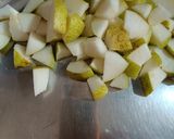 A picture of step 1 of Pear Chutney.