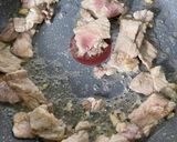 รูปขั้นตอนการทำที่ 2 ของ ผัดซีอิ๊วหมูKeto เส้นไข่ ❌ไร้แป้ง