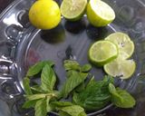 A picture of step 2 of Qomi lemonade.