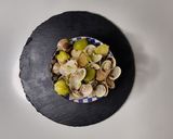 Foto del passaggio 5 della ricetta Vongole lupino e cavolini