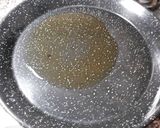 Foto del paso 5 de la receta Arroz con lentejas amarillas, malvas y alcachofas
