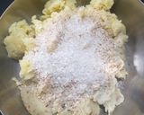 A picture of step 6 of Moraiya Farali Vada.