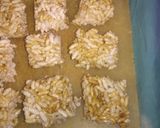 A picture of step 4 of Parmal chikki (Murmura chikki).