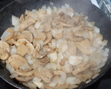Foto del paso 2 de la receta: Lasaña de champiñones y langostinos
