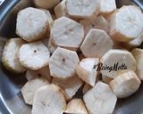 A picture of step 1 of Raw Banana Subzi.