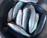 Foto del paso 1 de la receta: Sardinas gigantes en escabeche semi picante