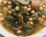 Foto del paso 15 de la receta: Potaje de garbanzos con embutido valenciano, cebolla y espinacas