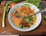 Foto langkah ke 1 dari resep Telur dadar sayur.