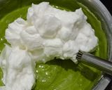 Foto langkah ke 5 dari resep Matcha Chiffon Sandwich.