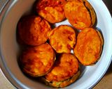 A picture of step 3 of Brinjal fritters.