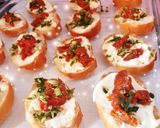 Une image de l'étape 3 de Toasts crème de camembert ail et Tomates confites 🍅.