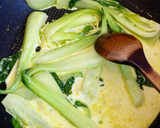 Currys bordás kel (pak choi) hajdina tésztával recept fázis 2 fotója
