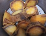 Foto langkah ke 1 dari resep Bola-bola Ubi.