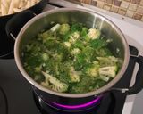Brokkolis-csirkés szaftos penne recept fázis 2 fotója
