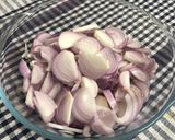 A picture of step 1 of Onion Pakoda.