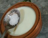 A picture of step 2 of Plain Yoghurt (Homemade)😋.