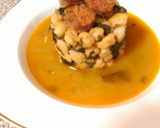 Foto del paso 5 de la receta: Potaje de garbanzos con ortigas y chorizo de venado