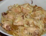 Hagymában sült csirke almaszósszal recept fázis 3 fotója