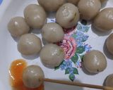 Foto langkah ke 5 dari resep Cilok Daun Jeruk.