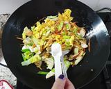 Foto langkah ke 6 dari resep Bihun Goreng.