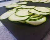 Foto del paso 1 de la receta Carpaccio de calabacín y remolacha con queso de cabra🥗