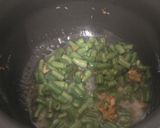 फ्रेंच बीन्स और आलू की सूखी सब्जी (French beans aur aloo ki sookhi sabzi recipe in Hindi) रेसिपी चरण 3 फोटो