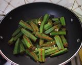 A picture of step 5 of Aachari Bhindi.